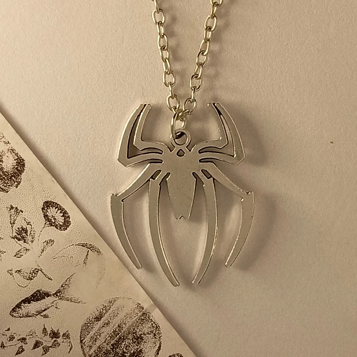Collar de araña // acero inoxidable // 🕷