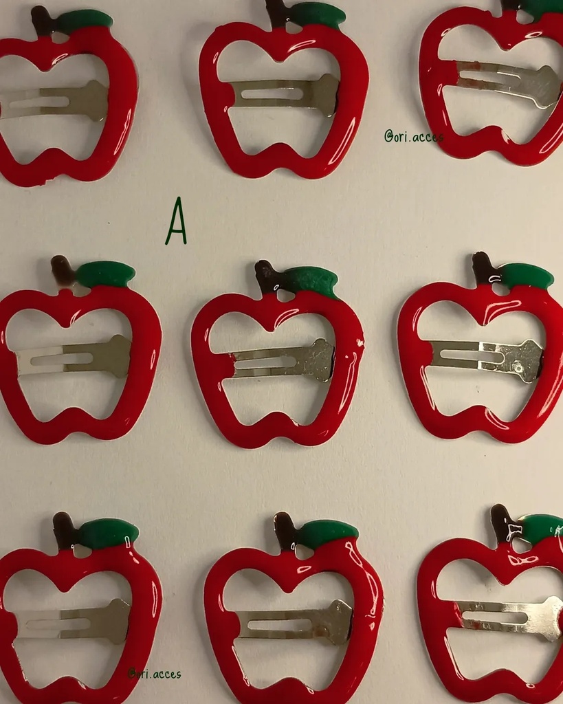 Pinza - Clip para el cabello // manzana x fresa 🍎🍓 