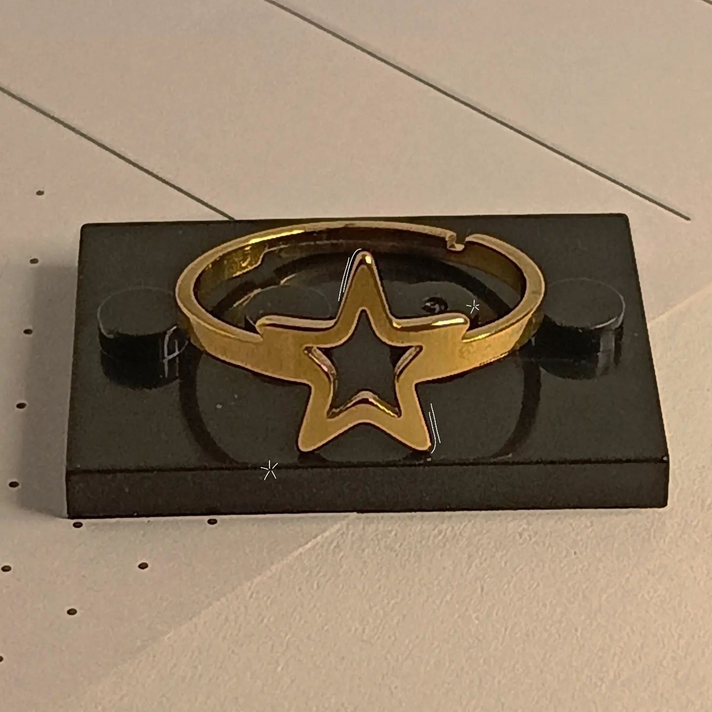 Anillo Ajustable // Estrella dorada // Acero inoxidable
